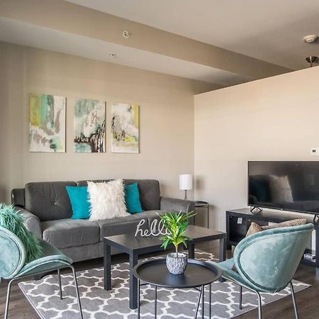 Frontdesk Confluence On 3Rd Apt Downtown Riverwalk Trails Des Moines Exterior foto