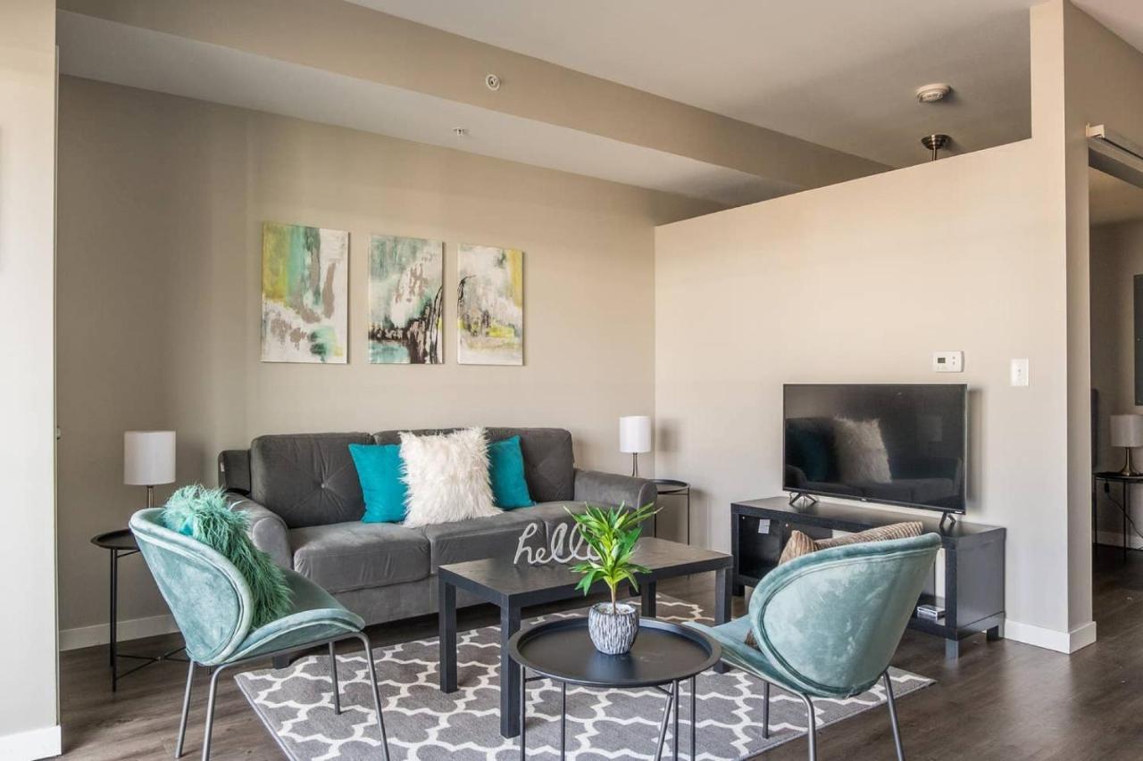 Frontdesk Confluence On 3Rd Apt Downtown Riverwalk Trails Des Moines Exterior foto